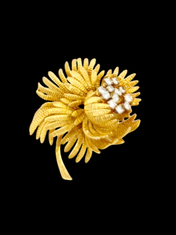 Stylish French 1960's 18ct gold and diamond flower SKU: 7756 DBGEMS - image 1