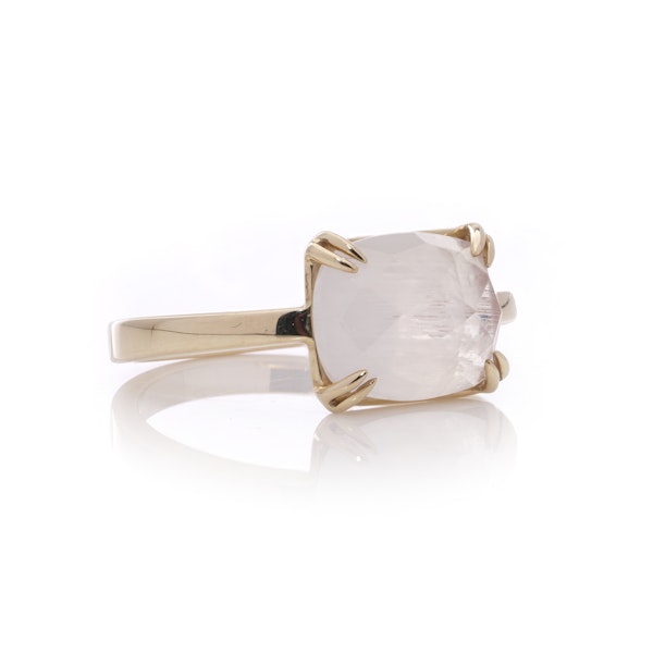 4K Gold Quartz Ladies Ring - image 7