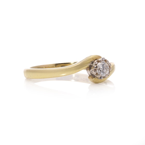 Vintage 18kt Yellow Gold Diamond Solitaire Ring (Circa 1970s) - image 6