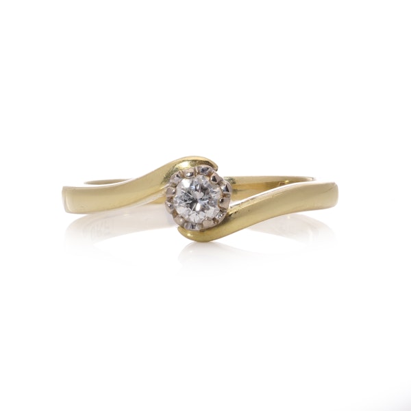 Vintage 18kt Yellow Gold Diamond Solitaire Ring (Circa 1970s) - image 2