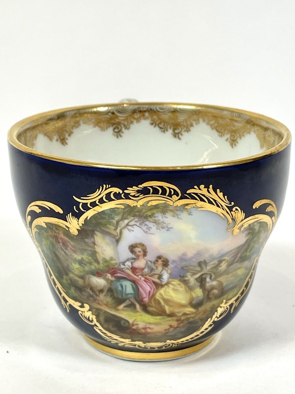 Meissen cup and saucer - image 2