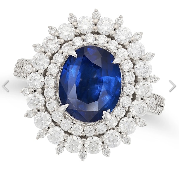 3.95ct Royal blue oval sapphire & diamond cluster ring - image 6