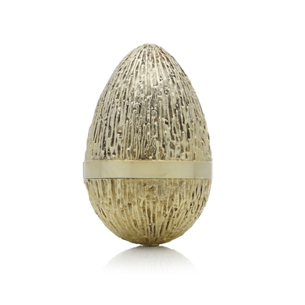 Stuart Devlin silver gilt novelty egg '' Mouse in Cheese '' - image 3