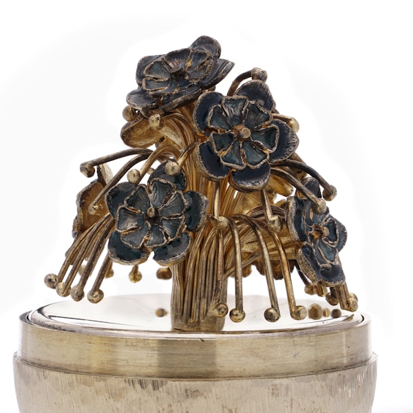 Stuart Devlin vintage silver gilt flower novelty egg - image 4