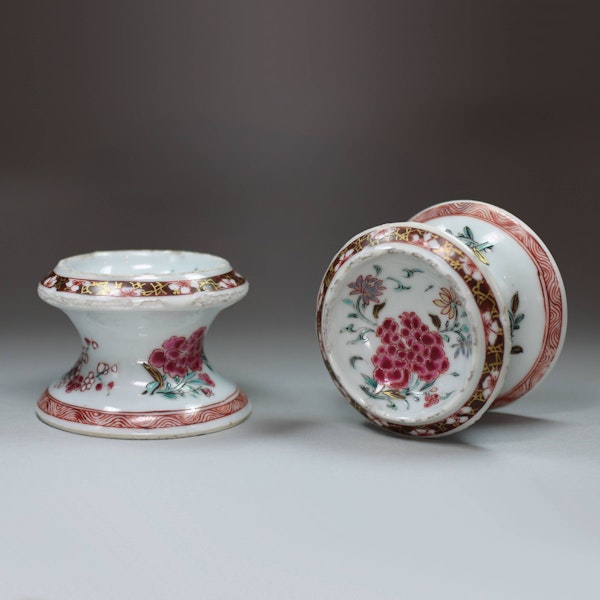 Pair of Chinese famille rose circular salts, Yongzheng (1723-35) - image 1