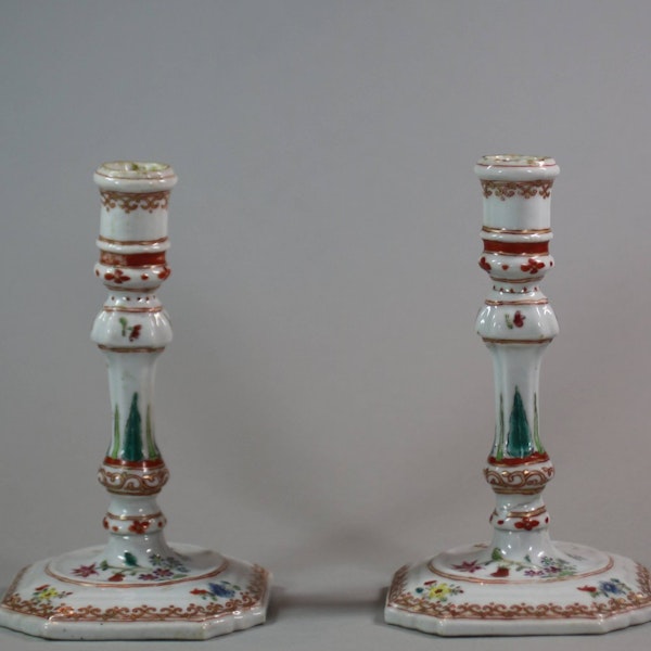 Pair of Chinese famille rose candlesticks, late 18th century - image 1