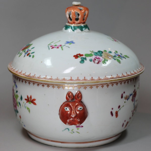 Chinese famille rose circular soup tureen and cover, Qianlong (1736-95) - image 3