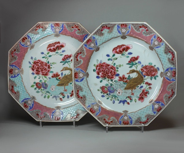 Pair of Chinese octagonal famille rose dishes, Yongzheng (1723-35) - image 2