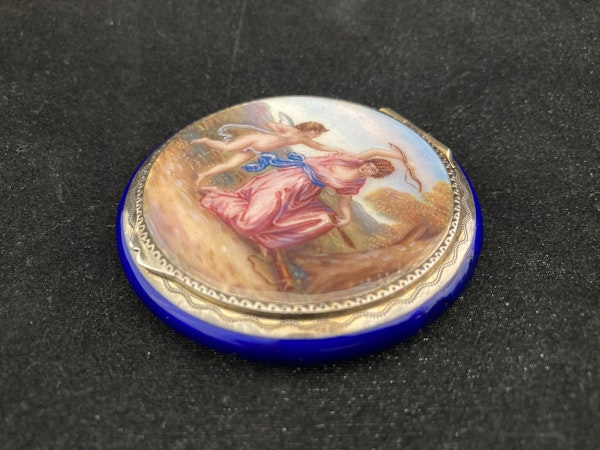 Sterling silver finely painted enamel compact - image 4