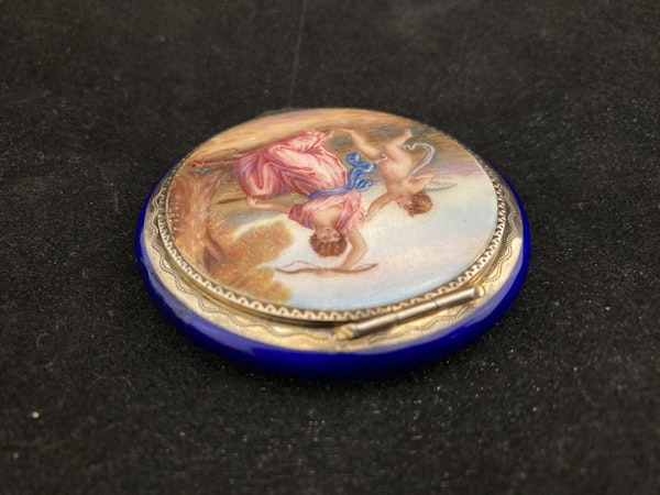 Sterling silver finely painted enamel compact - image 5