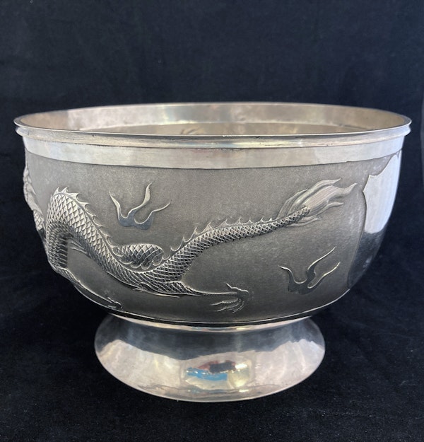 Antique Chinese silver bowl with Dragons - image 4