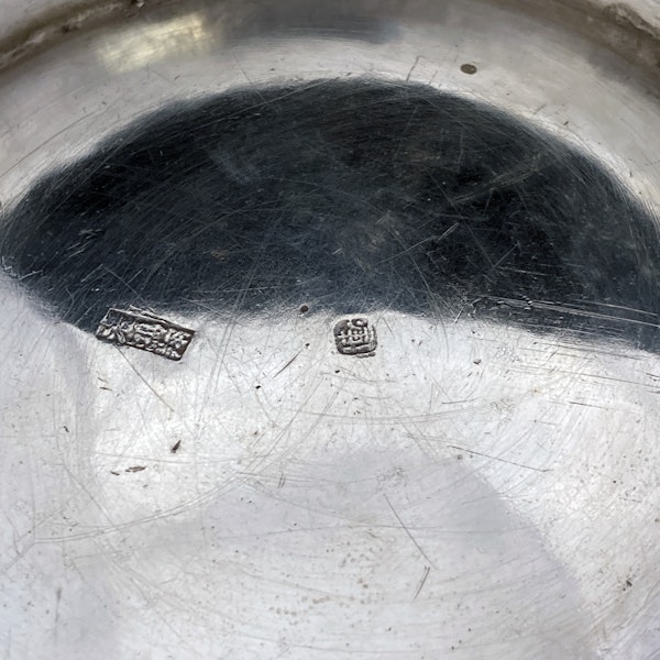 Antique Chinese silver bowl with Dragons - image 19