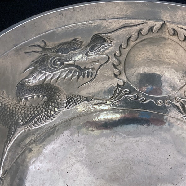 Antique Chinese silver bowl with Dragons - image 14