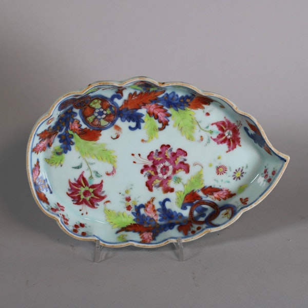 Chinese tobacco leaf oval dish, Qianlong (1736-95) - image 1