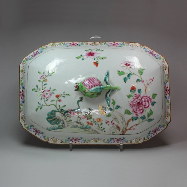 Chinese famille rose tureen cover, Qianlong (1736-95) - image 1