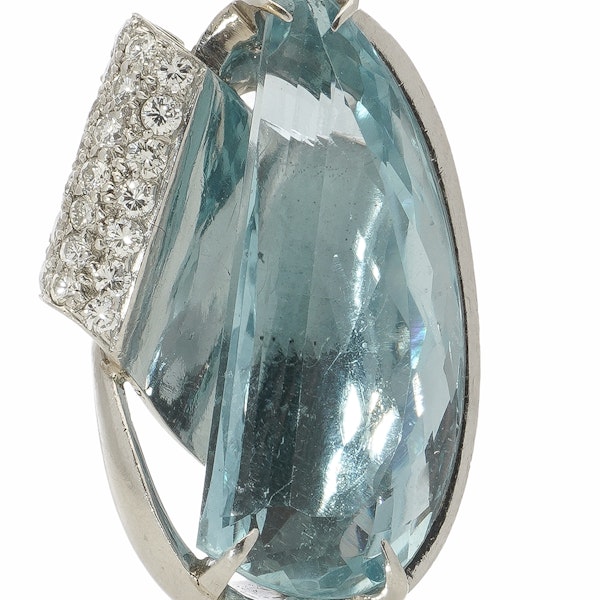 Platinum 14.39 carats half drop shaped Aquamarine pendant - image 7