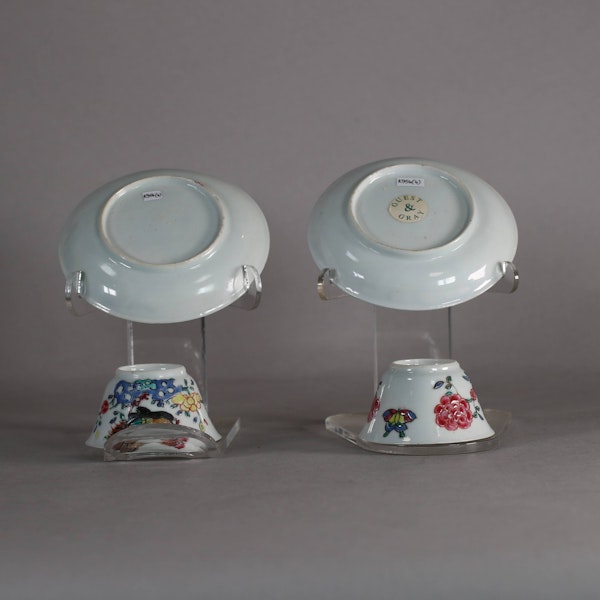 Pair of Chinese famille rose cups and saucers, Qianlong (1736-95) - image 2