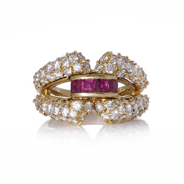 Kutchinsky 18kt Yellow Gold ruby and diamond cocktail ring - image 2