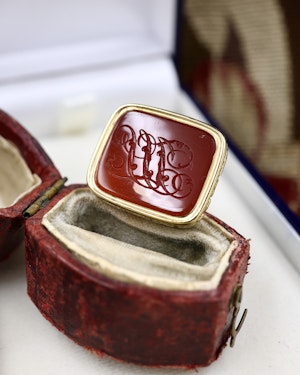 Downstairs at Grays: 15ct Yellow Gold Fob Seal with Carnelian Stone Engraved "JH", circa 1830