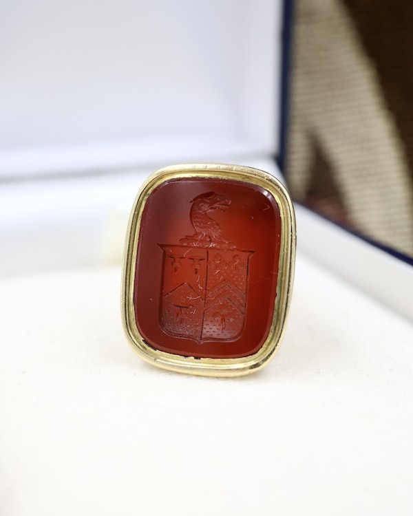 15ct Yellow Gold & Carnelian Heraldic Intaglio Seal Circa 1830 - image 1