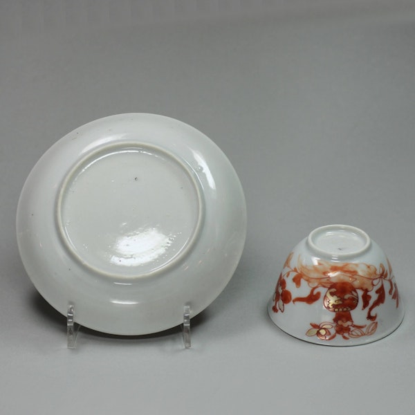 Chinese rouge-de-fer teabowl and saucer, Kangxi (1622-1722) - image 2