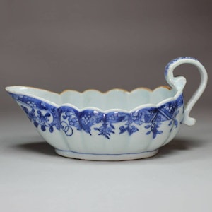 Chinese blue and white fluted sauce boat, Qianlong (1736-1795)