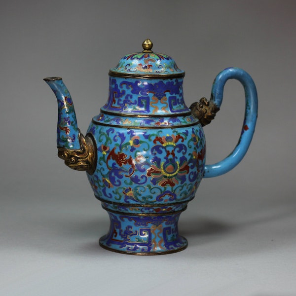 Chinese blue enamel coffee pot and cover, 18th/19th century - image 1