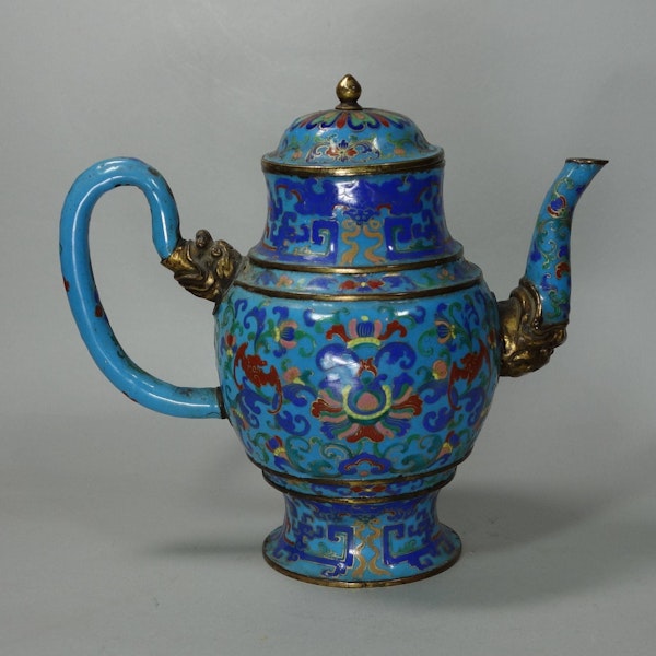 Chinese blue enamel coffee pot and cover, 18th/19th century - image 2