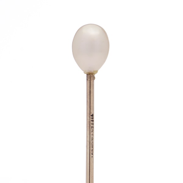 Tiffany & Co. natural saltwater pearl set on a 14kt gold pin - image 4