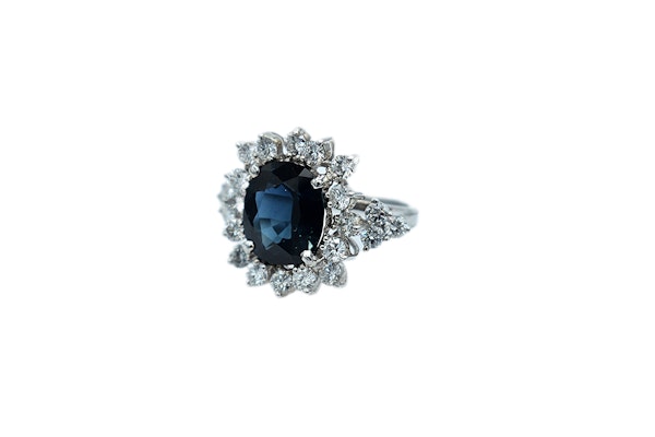 Natural Sapphire & Diamond Ring - image 3