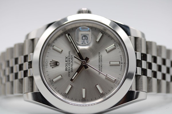 Rolex Datejust 126300 - image 8