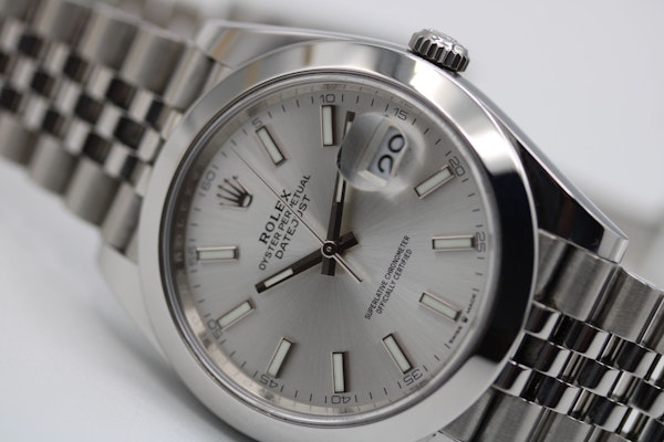 Rolex Datejust 126300 - image 13