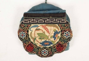 A Chinese 'Da Lien' purse, circa 1880