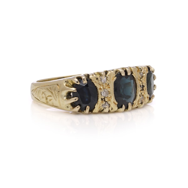 Vintage 18kt Gold Three-Stone Sapphire Ring - image 3