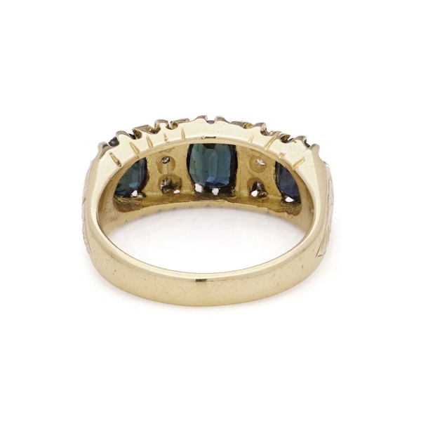 Vintage 18kt Gold Three-Stone Sapphire Ring - image 4