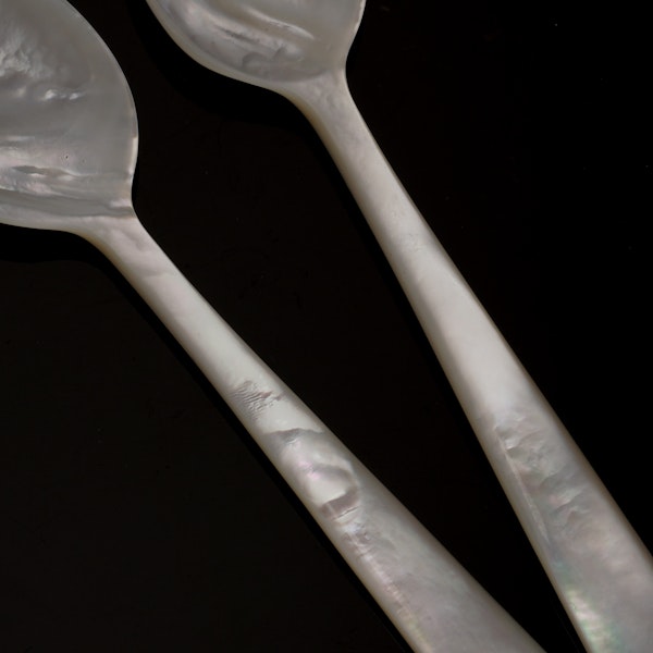 Edwardian set of 6 mother-of-pearl caviar spoons - image 3