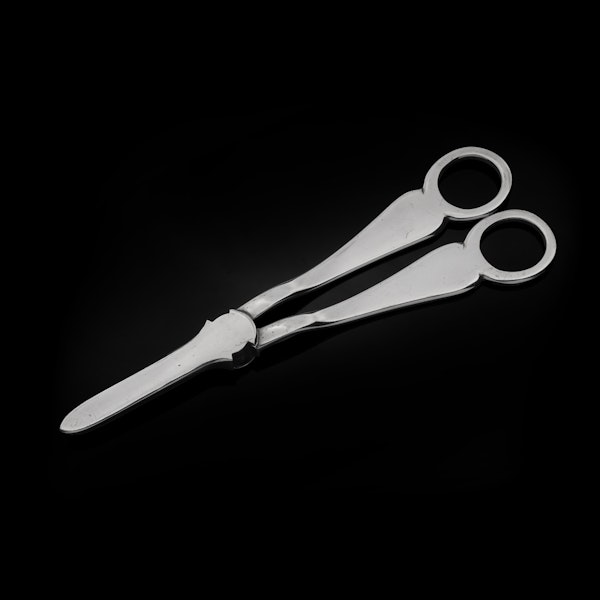 Antique sterling silver grape scissors - image 4