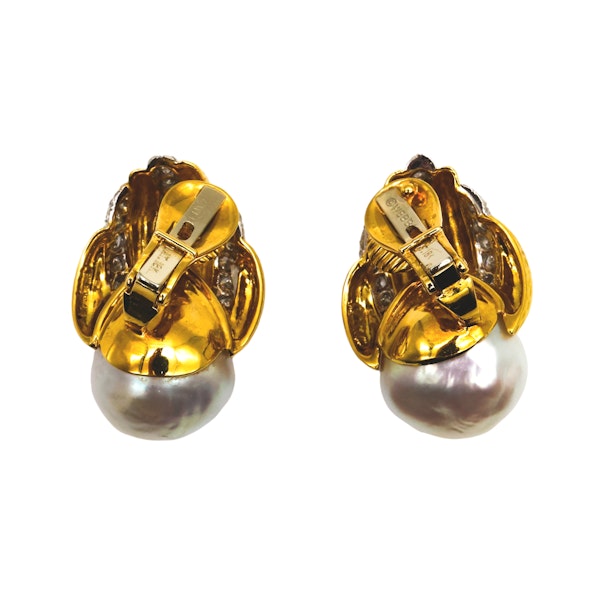 Vintage David Webb Pearl, Diamond and Gold Earrings, 1.00ct, Circa 1980 - image 4