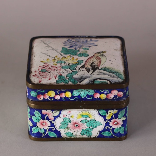 Chinese Canton enamel rectangular box, c.1920 - image 1