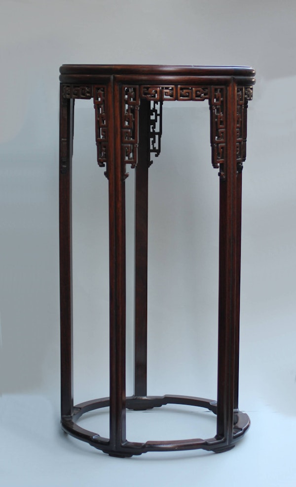 Chinese hardwood circular carved stand, late Qing dynasty, 19th century - image 2