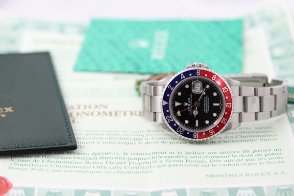 Rolex GMT-Master II | Pepsi Bezel | Ref 16710 | Box and Papers | Circa 2000 - image 7