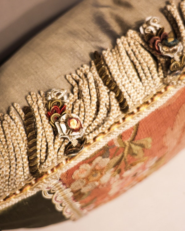 A pair of finely woven Beauvais Silk & Wool Hand-woven Tapestry Panels. Presented as a pair of fine cushions. Mid -  Late 19th Century - image 4