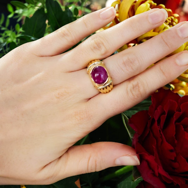 Vintage Boucheron Jaipur Burma Star Ruby and Gold Ring, Circa 1990 - image 4