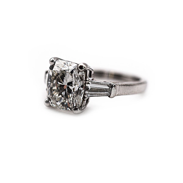 Modern Cushion Cut Diamond and Platinum Ring, 3.01 Carats G VS1 - image 4