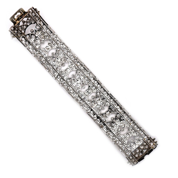 Art Deco Diamond and Platinum Bracelet, 30.00 Carats, Circa 1930 - image 6