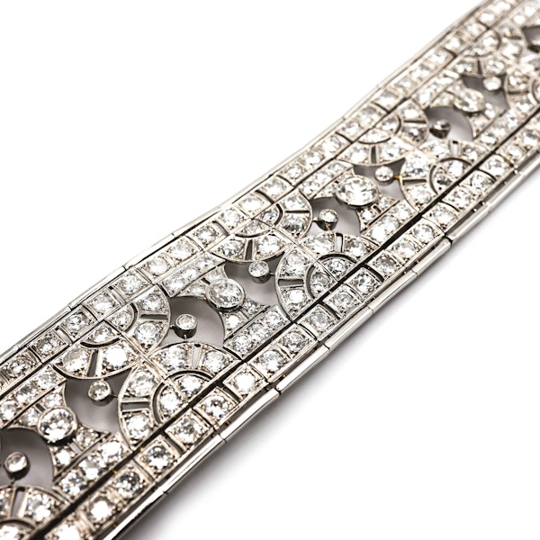 Art Deco Diamond and Platinum Bracelet, 30.00 Carats, Circa 1930 - image 4