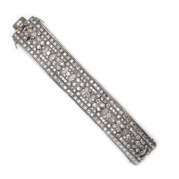 Art Deco Diamond and Platinum Bracelet, 30.00 Carats, Circa 1930 - image 5