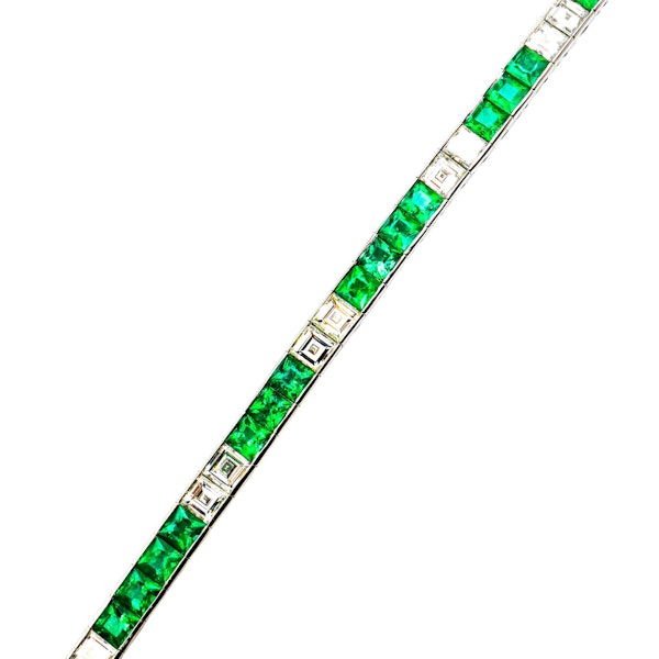 Modern Emerald 6.37 Carats Diamond 5.05 Carats and Platinum Line Bracelet - image 2