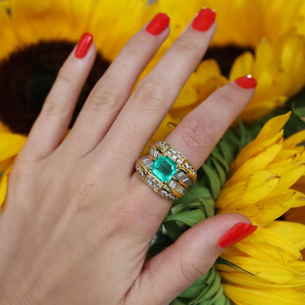 Vintage Emerald Diamond and Gold Ring, 3.00 Carats, Circa 1987 - image 2