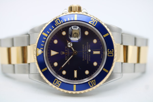 Rolex Submariner Date  1990 Box and Papers - image 8